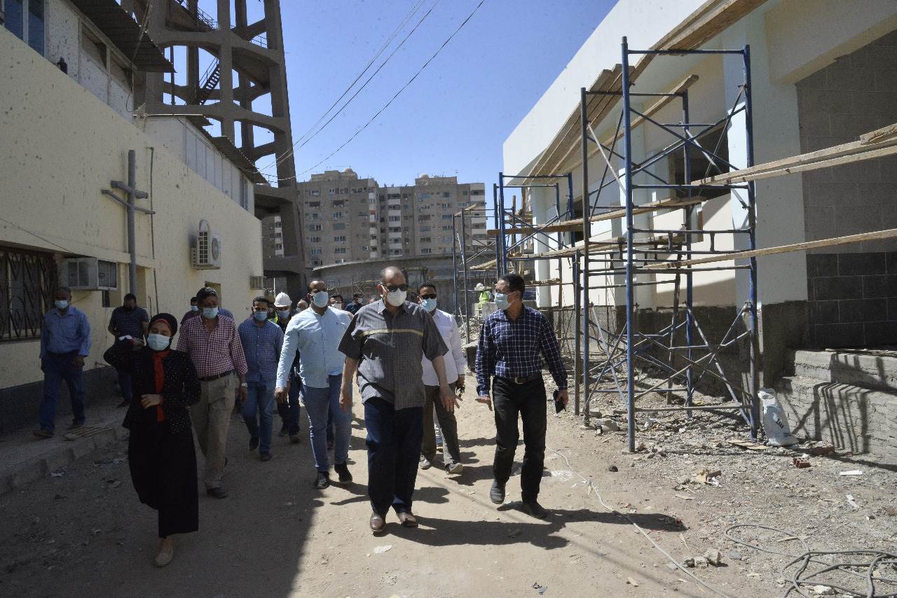 محافظ_أسيوط_يتفقد_أعمال_إحلال_وتجديد_محطة_مياه_التشيكى_(4)