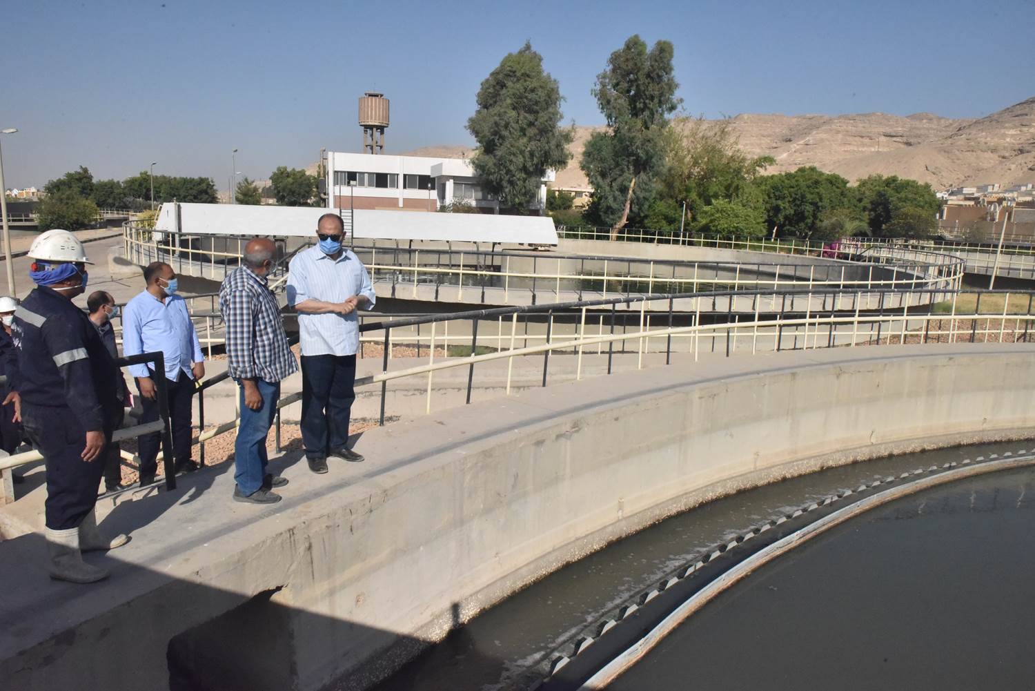 محافظ_أسيوط_يتفقد_أعمال_إنشاء_المرحلة_الثانية_من_محطة_صرف_صحي_عرب_المدابغ_(23)