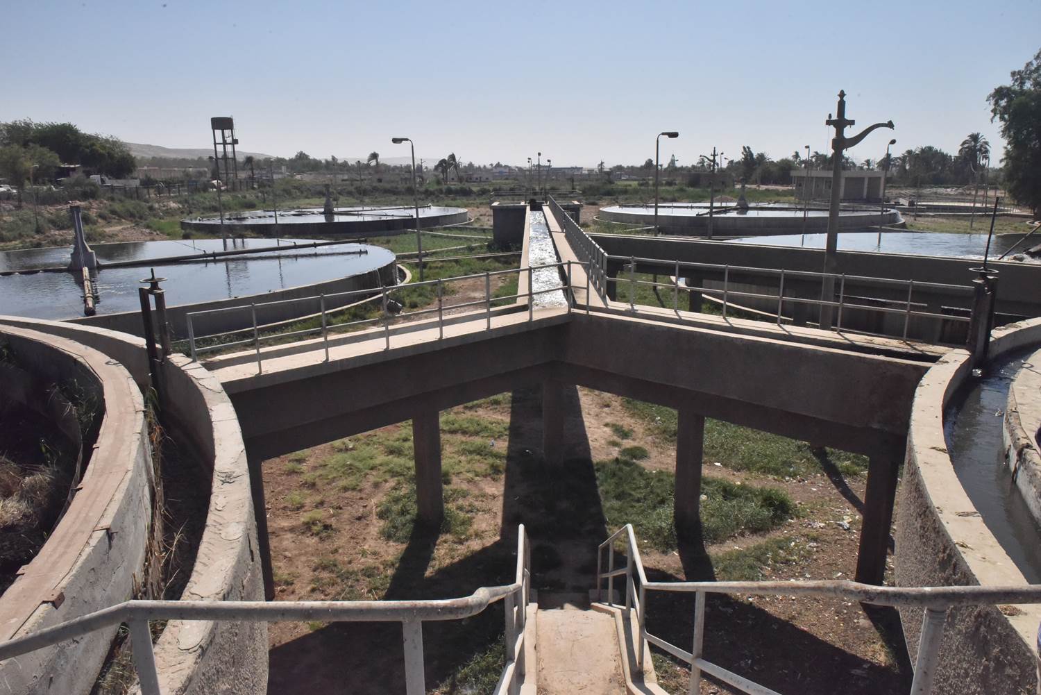 محافظ_أسيوط_يتفقد_أعمال_إنشاء_المرحلة_الثانية_من_محطة_صرف_صحي_عرب_المدابغ_(30)