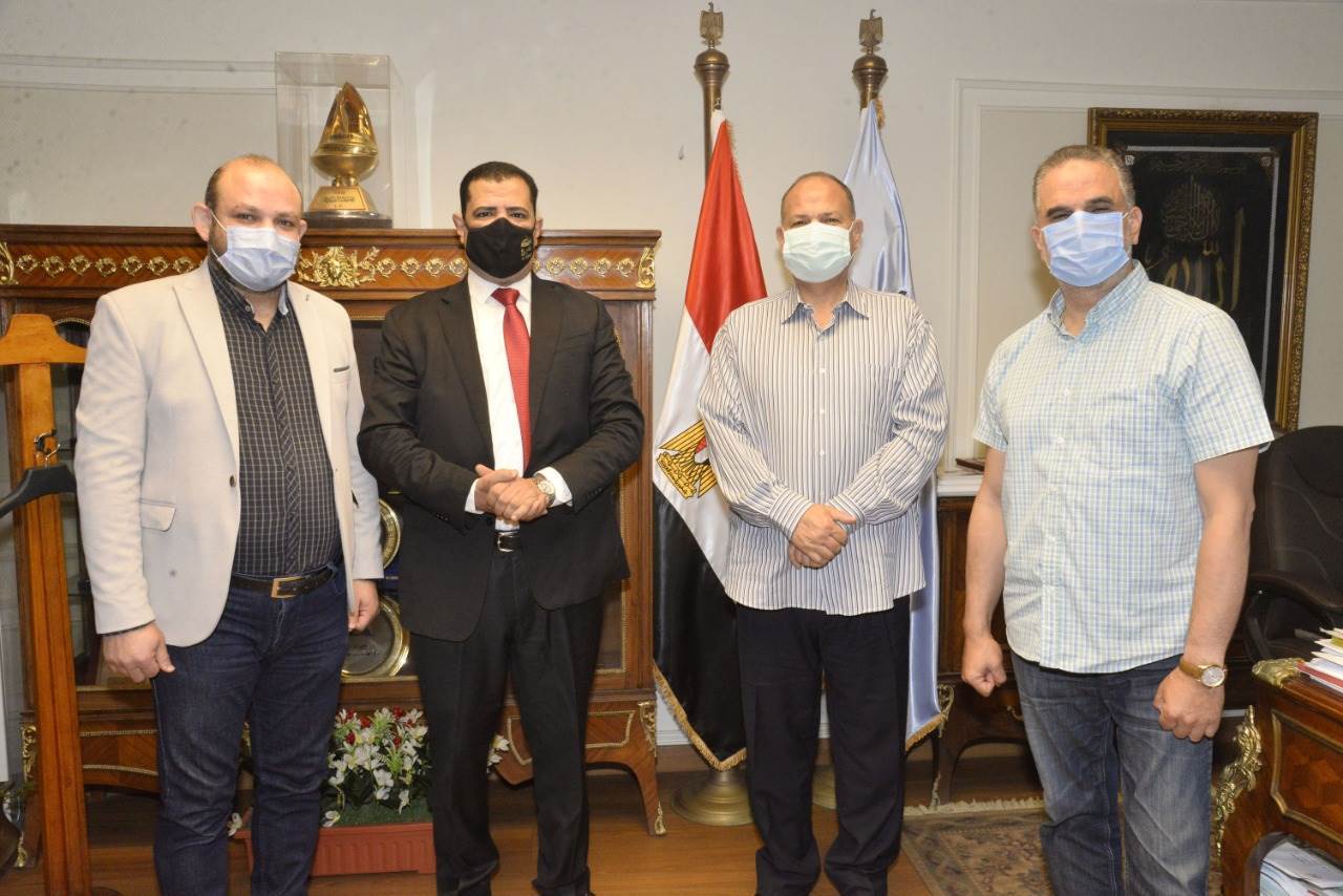 محافظ_أسيوط_يلتقي_بعض_أعضاء_مجلس_النواب_والشيوخ_(3)