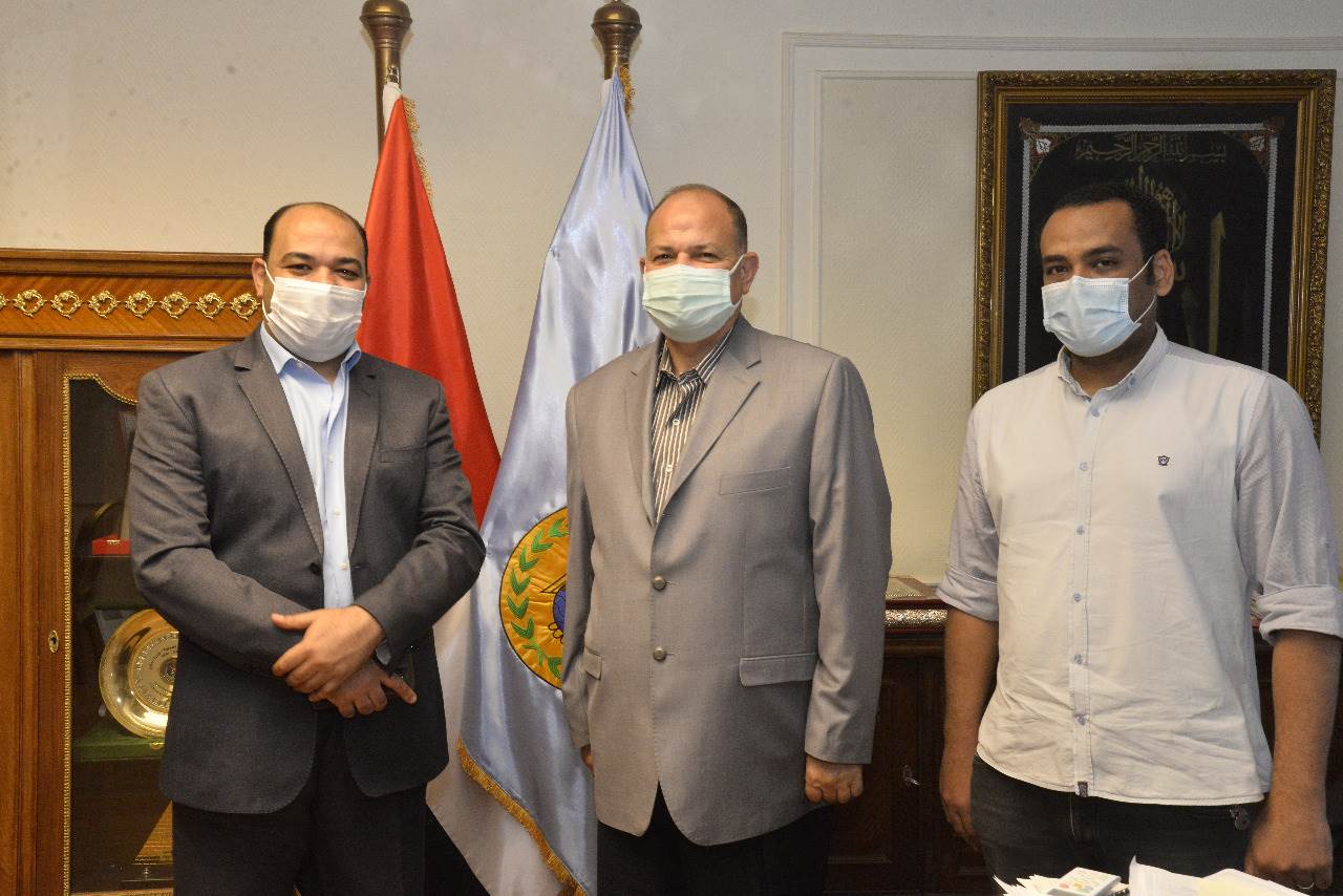 محافظ_أسيوط_يلتقي_بعض_أعضاء_مجلس_النواب_والشيوخ_(9)