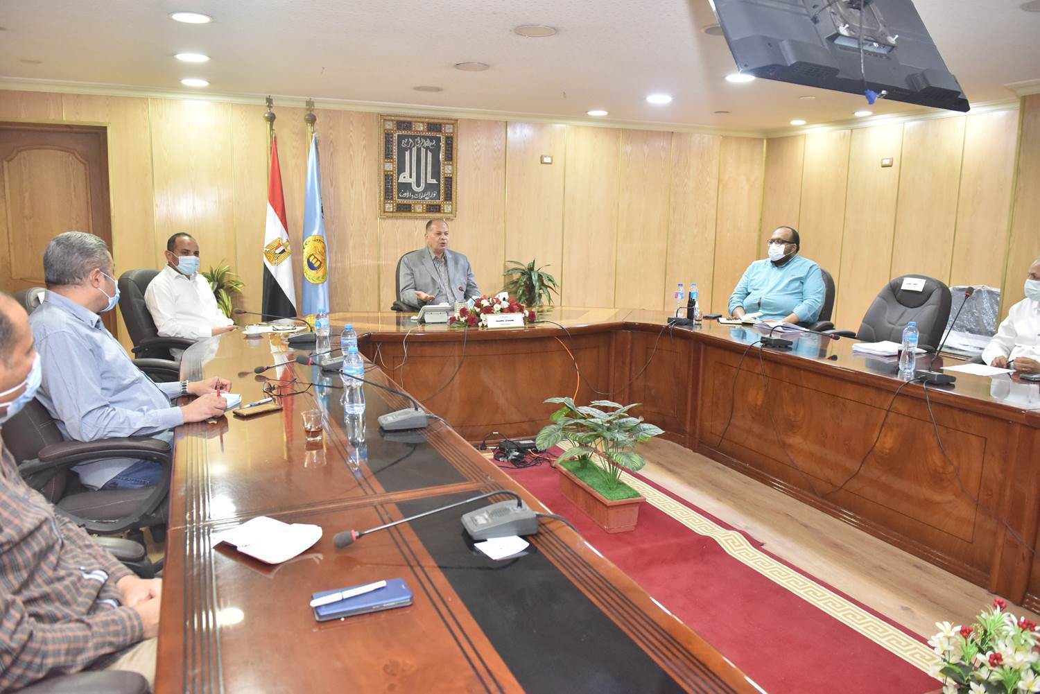 محافظ_أسيوط_يجتمع_مع_مسئولي_الصرف_الصحي_لتذليل_العقبات_لتشغيل_مشروع_صرف_صحي_ديروط_(4)