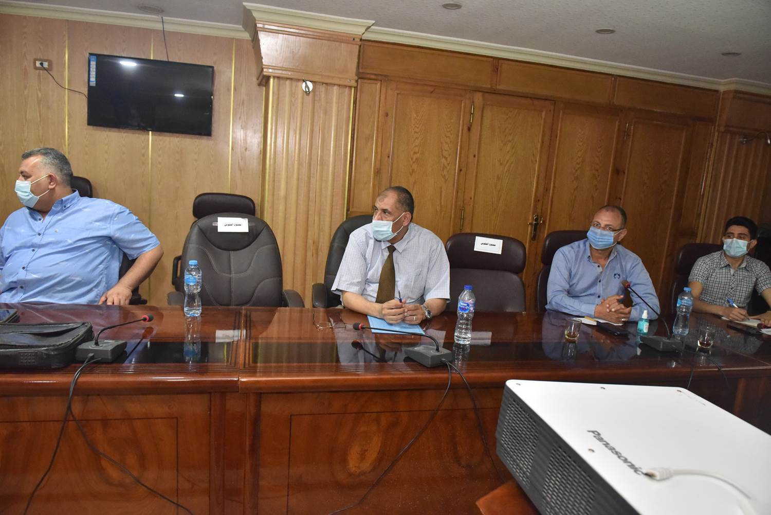 محافظ_أسيوط_يجتمع_مع_مسئولي_الصرف_الصحي_لتذليل_العقبات_لتشغيل_مشروع_صرف_صحي_ديروط_(7)