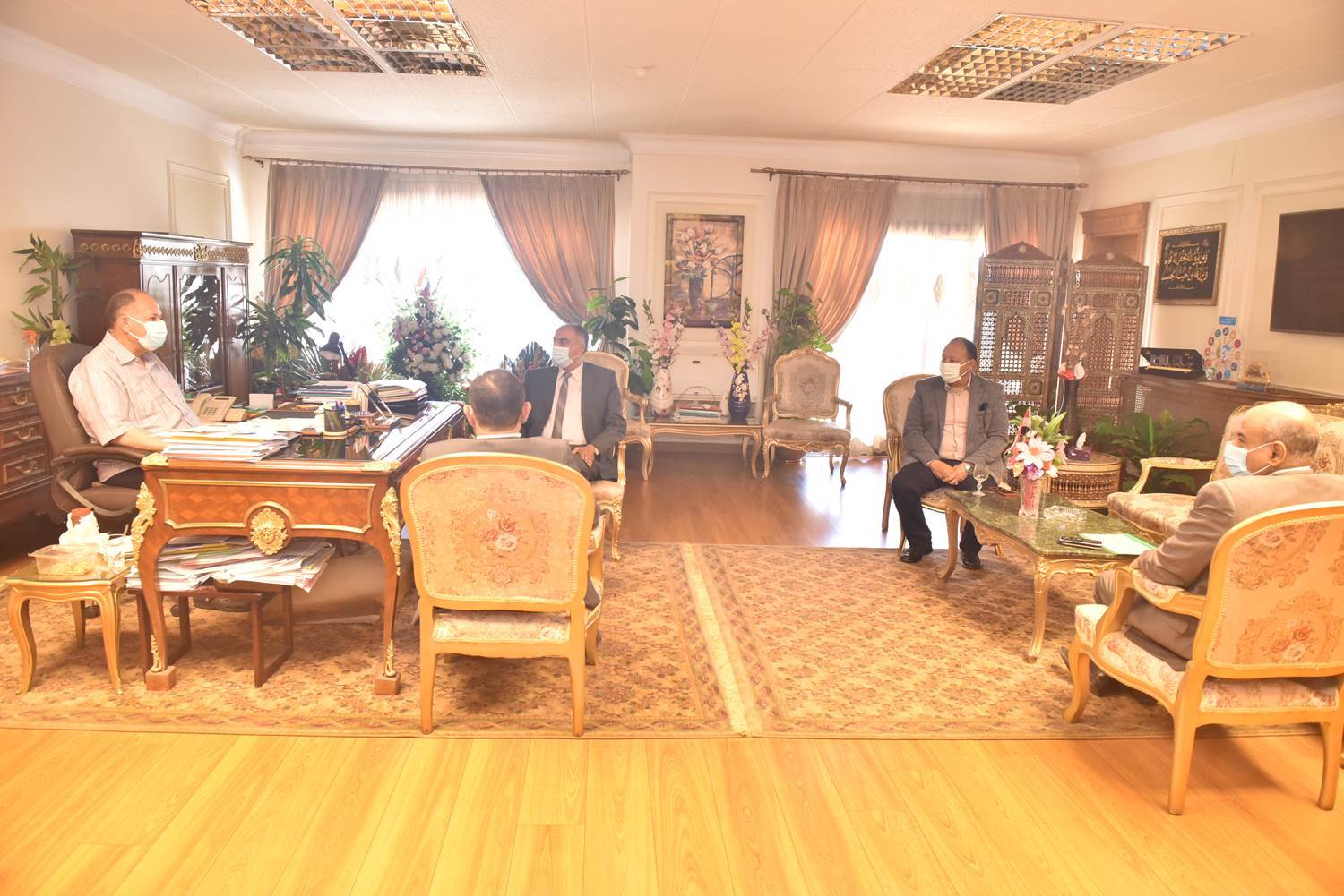 محافظ_أسيوط_يجتمع_مع_مسئولي_أملاك_الدولة_بوزارة_الري_(3)