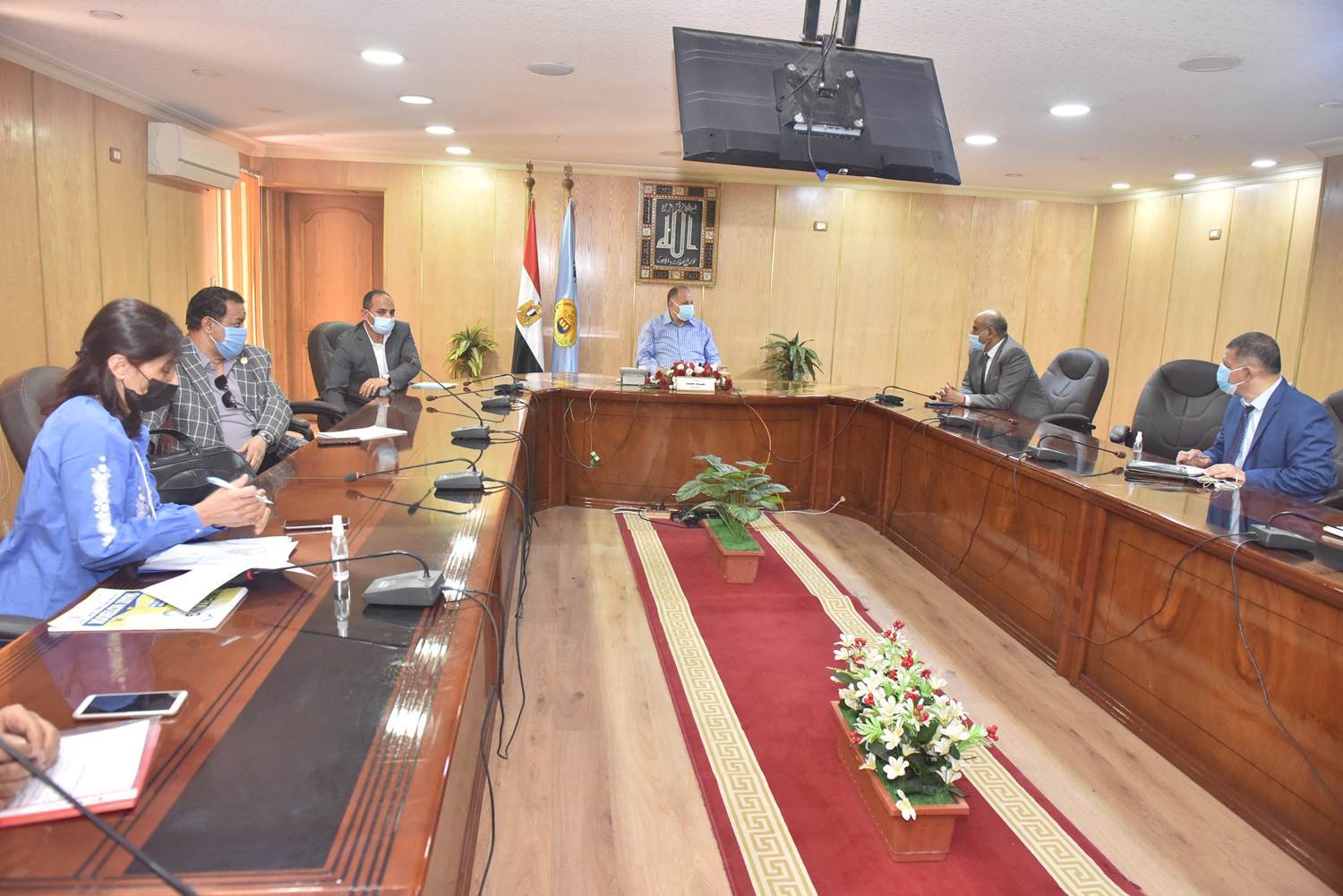 محافظ_أسيوط_يجتمع_مع_مسئولي_أملاك_الدولة_بوزارة_الري_(5)