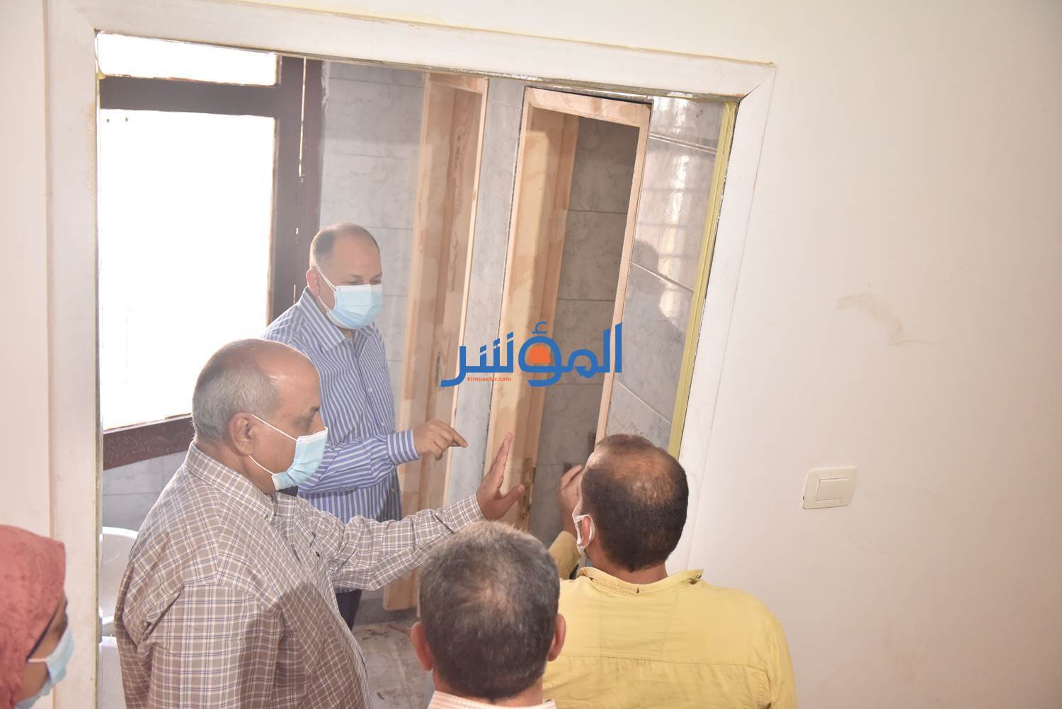 محافظ_أسيوط_يتفقد_التطوير_بمقر_مكتبة_مصر_العامة_(11)