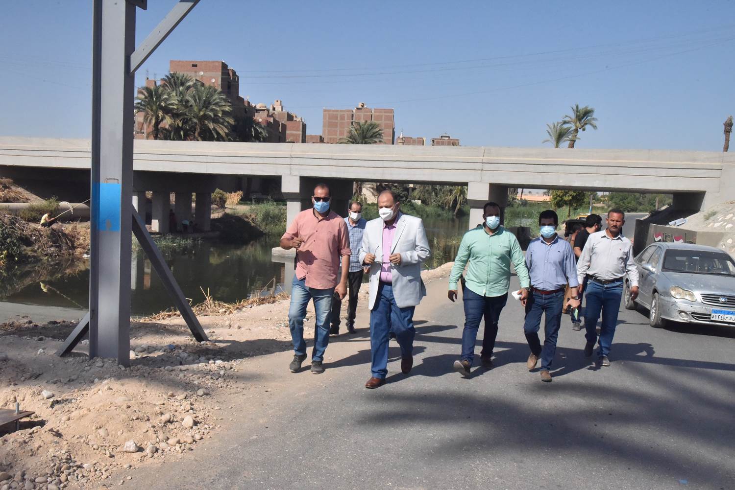 محافظ_أسيوط_يتفقد_أعمال_تنفيذ_كوبرى_الكيلو_149_بمركز_أبوتيج_(11)