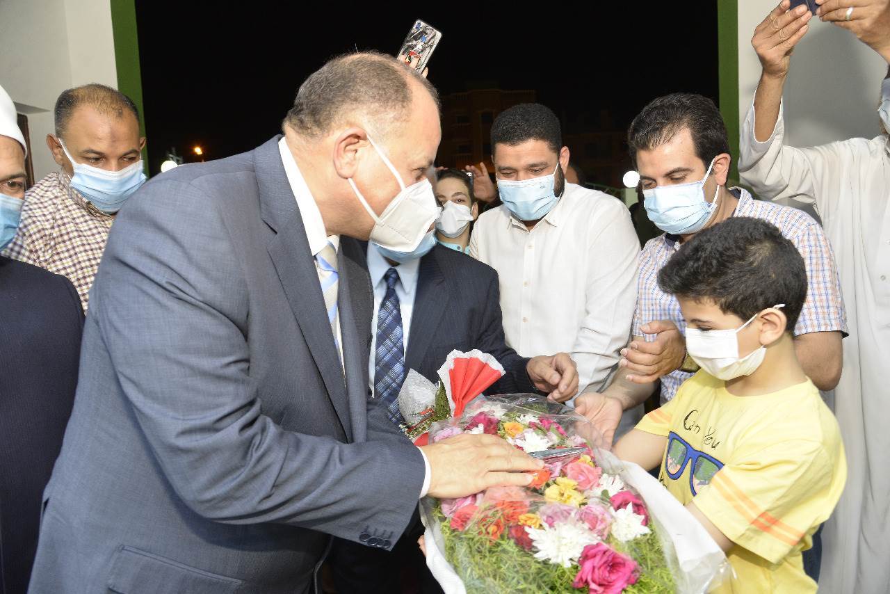 محافظ_أسيوط_يفتتح_مسجد_الرحمن_بمدينة_أسيوط_الجديدة_(4)