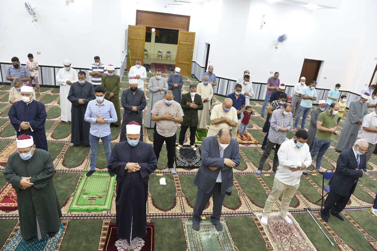 محافظ_أسيوط_يفتتح_مسجد_الرحمن_بمدينة_أسيوط_الجديدة_(9)