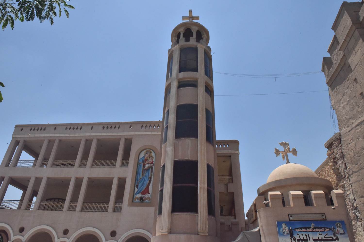 محافظ_أسيوط_يتفقد_تطوير_مسار_رحلة_العائلة_المقدسة_بالقوصية_ويزور_الدير_المحرق_(3)