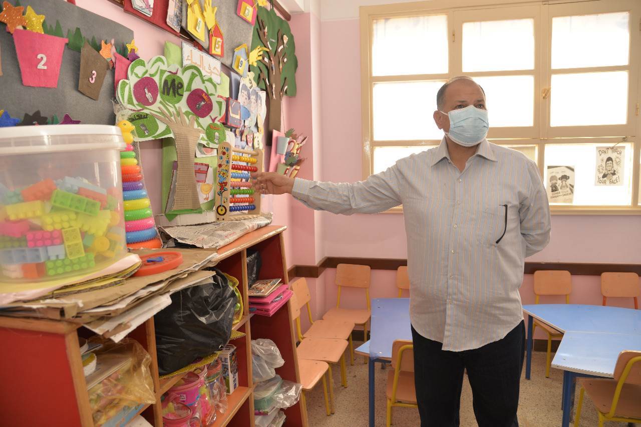 محافظ_أسيوط_يتفقد_إنشاء_مدرسة_30_يونيو_الرسمية_ويزور_مدرسة_الجهاد_الابتدائية_(14)