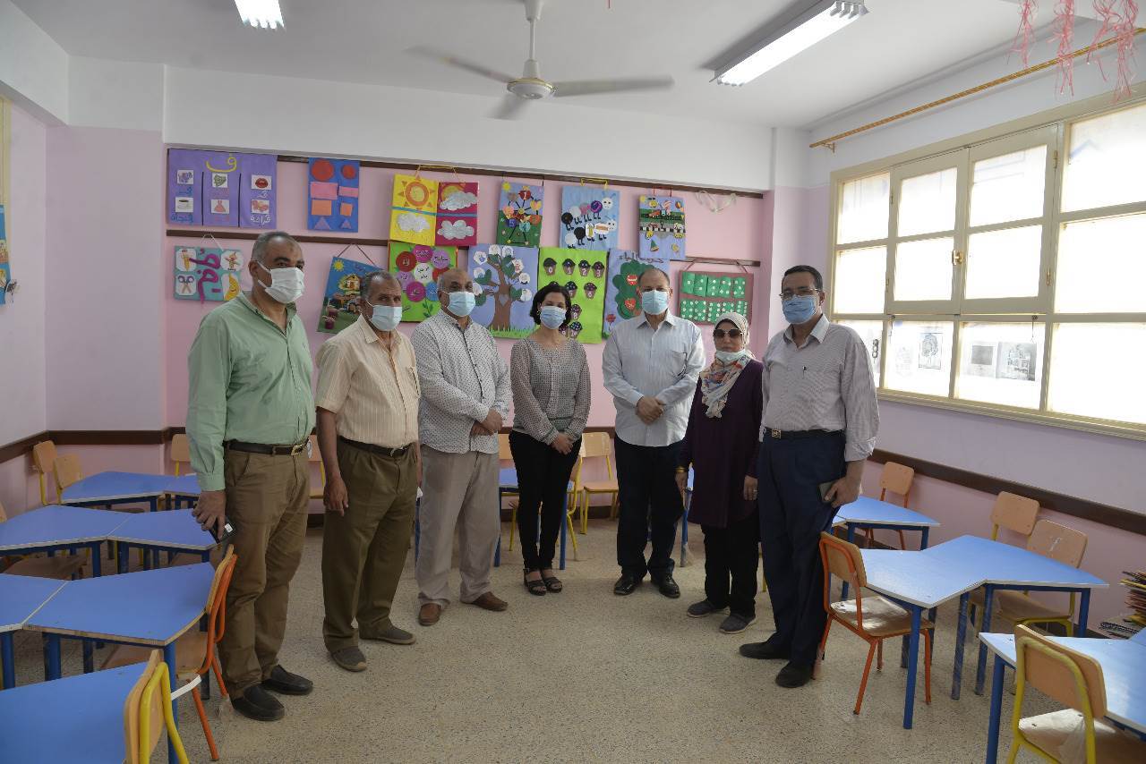 محافظ_أسيوط_يتفقد_إنشاء_مدرسة_30_يونيو_الرسمية_ويزور_مدرسة_الجهاد_الابتدائية_(18)