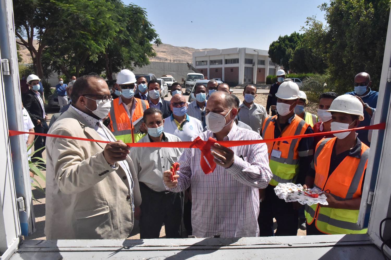 محافظ_أسيوط_يفتتح_ورشة_صيانة_الطلمبات_المتنقلة_(3)