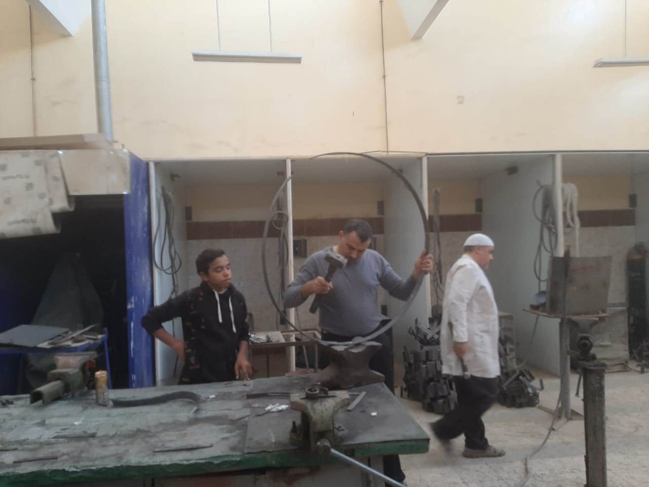 الانتهاء_من_وضع_مجسم_تمثال_الكتاب_رمزًا_للثقافة_بين_جامعتي_أسيوط_والأزهر_(1)