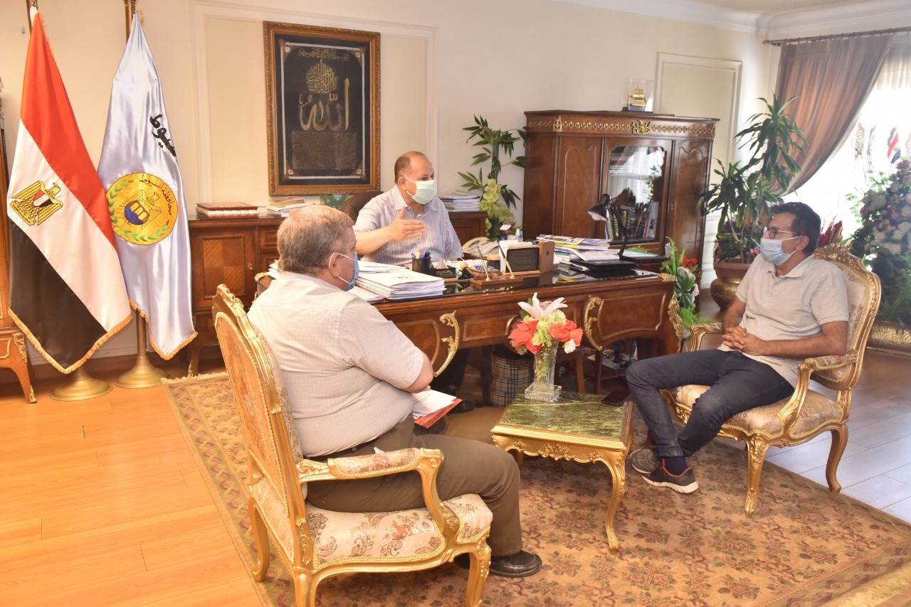 لقاء_مع_المقاولون_العرب_والاستثمار_بالمحافظة_(3)