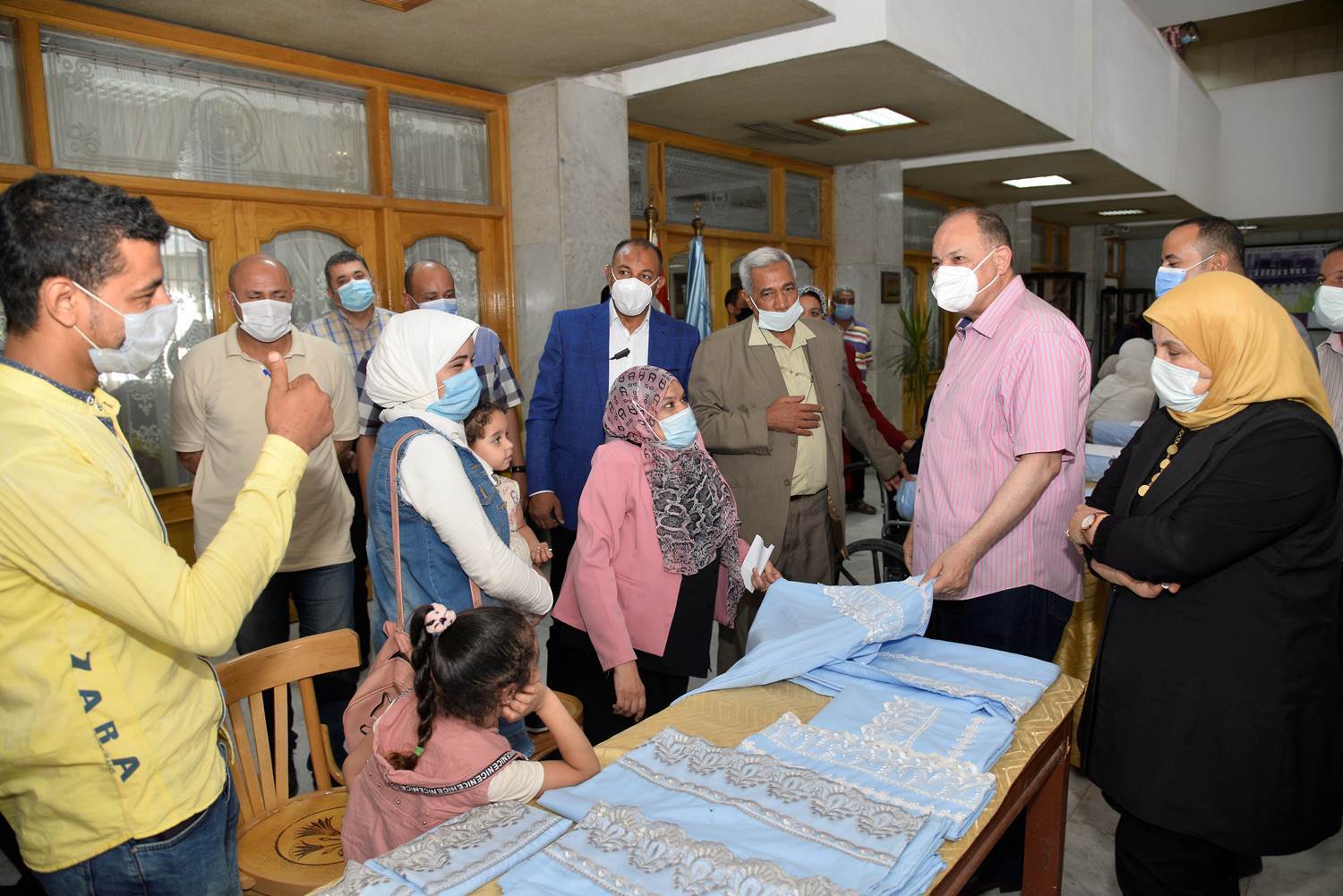 محافظ_أسيوط_يعلن_دعمه_الكامل_لذوات_الهمم_والسيدات_المعيلات_في_إقامة_مشروعات_صغيرة_ومتناهية_الصغر_(4)