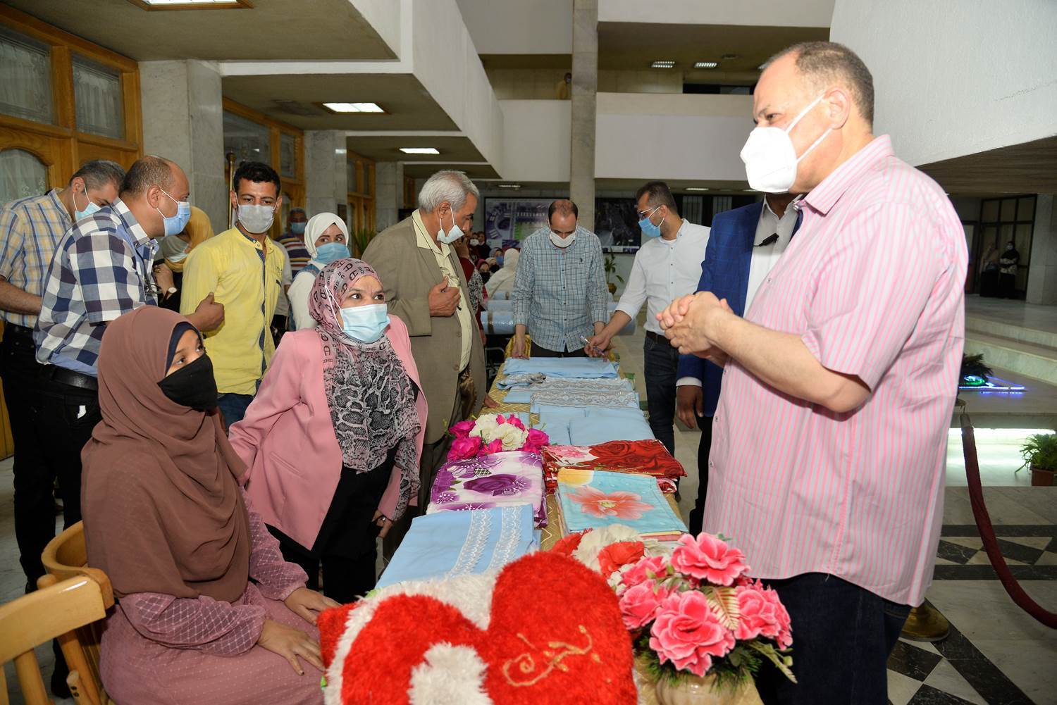 محافظ_أسيوط_يعلن_دعمه_الكامل_لذوات_الهمم_والسيدات_المعيلات_في_إقامة_مشروعات_صغيرة_ومتناهية_الصغر_(6)