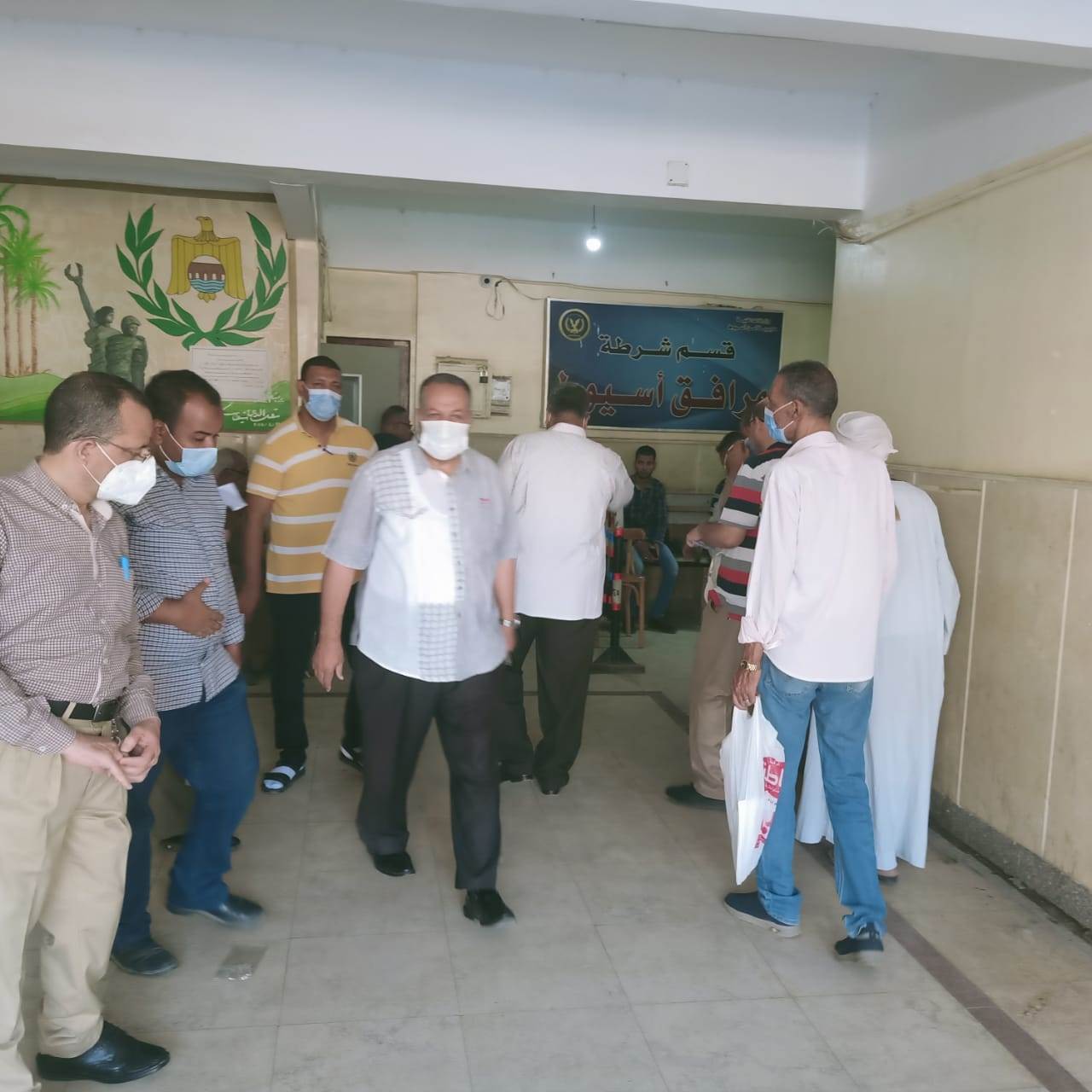 السكرتير_المساعد_يتفقد_المراكز_التكنولوجية_لمتابعة_تطبيق_منظومة_الاتشارطات_البنائية_الجديدة_(6)