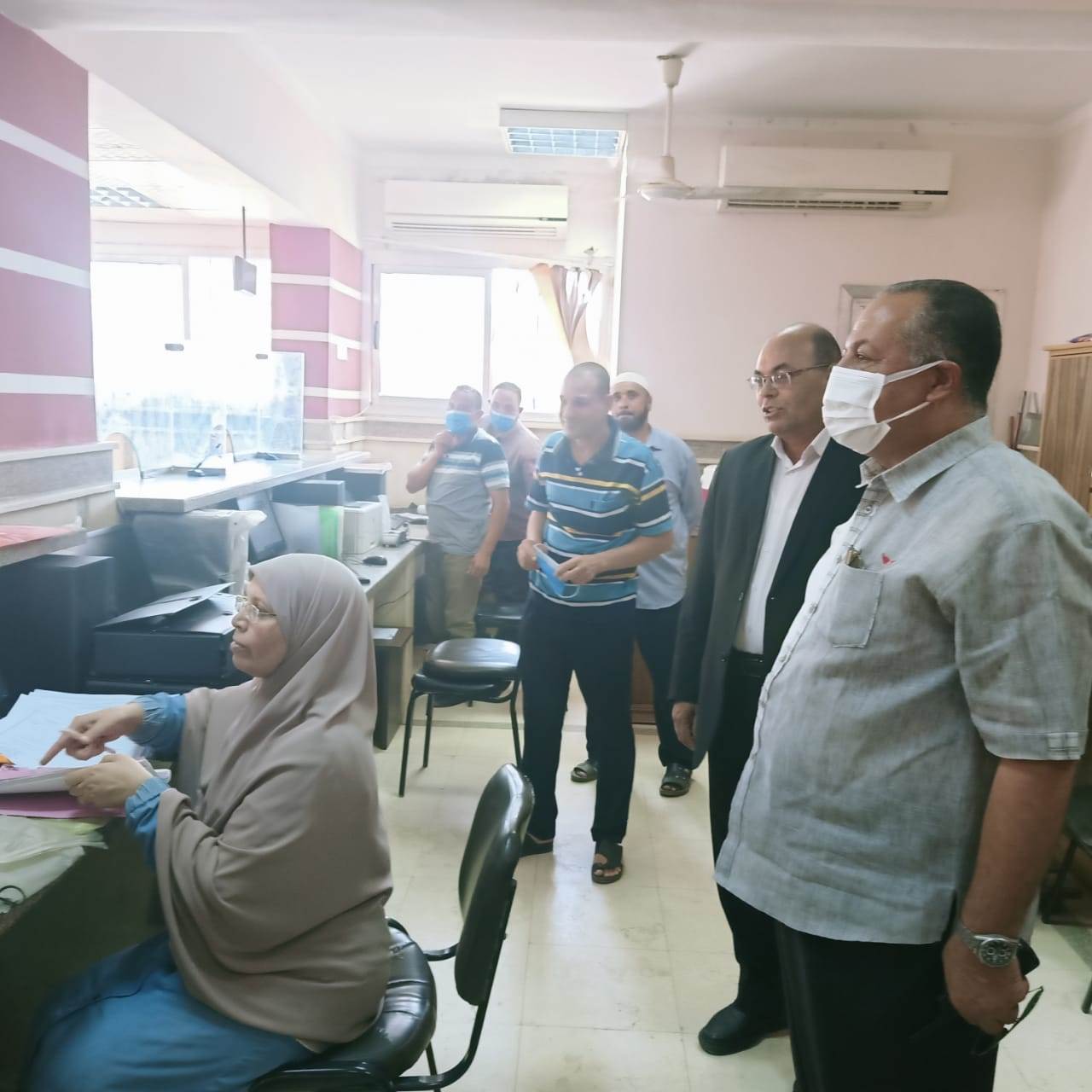 السكرتير_المساعد_يتفقد_المراكز_التكنولوجية_لمتابعة_تطبيق_منظومة_الاتشارطات_البنائية_الجديدة_(8)