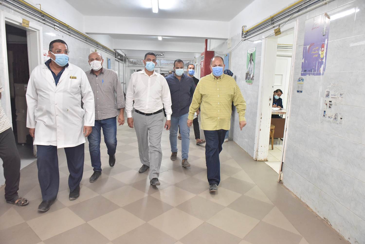 محافظ_أسيوط_يتفقد_انشاء_مستشفى_ساحل_سليم_النموذجي_الجديد_ويتابع_سير_العمل_بالمستشفى_المركزي_(24)