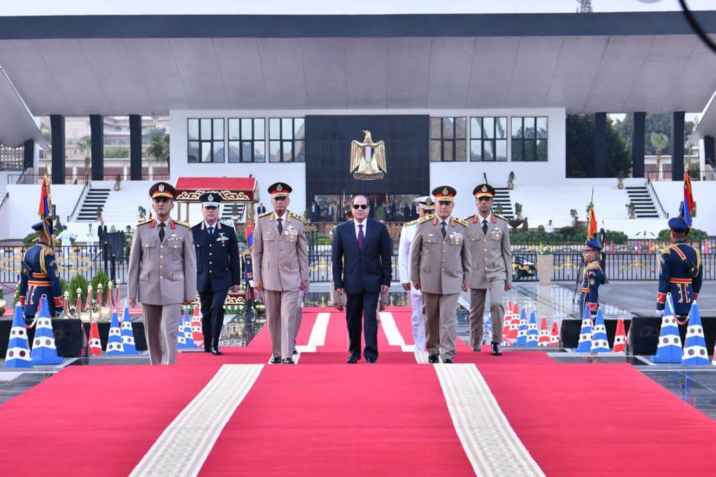 الرئيس_عبد_الفتاح_السيسي_يزور_قبري_السادات_وعبد_الناصر_9 الرئيس_عبد_الفتاح_السيسي_يزور_قبري_السادات_وعبد_الناصر_9