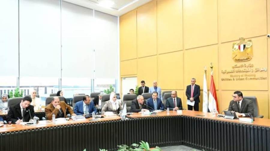 وزير الإسكان يلتقي بأعضاء مجلسي النواب والشيوخ لبحث مطالب المواطنين بدوائرهم الانتخابية