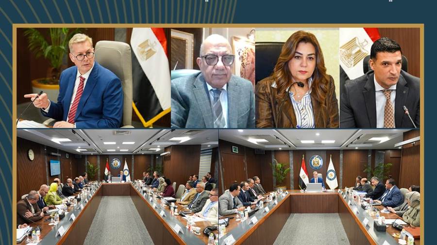 كريم بدوي يعتمد الموازنات الاستثمارية لمصر للبترول وبتروجاس للعام المالي 2026–2027