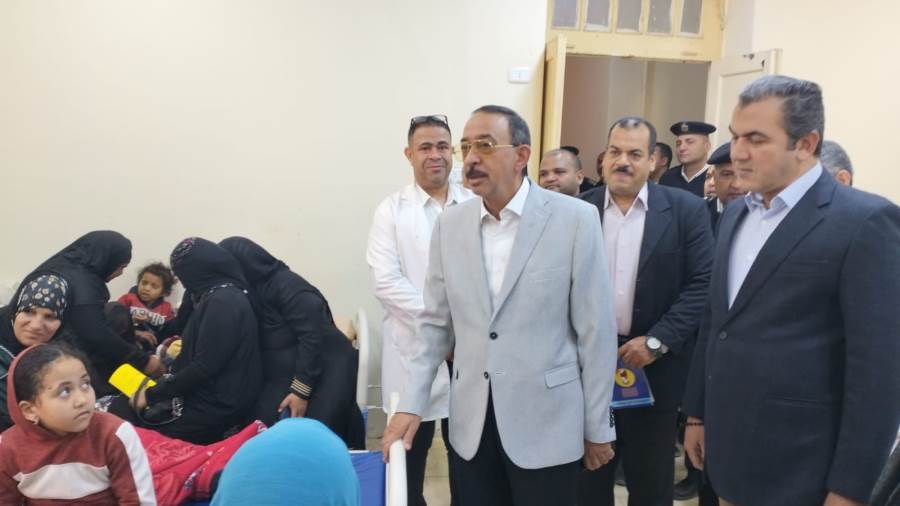 تسمم جماعي لـ 77 سوهاجيًا بينهم أطفال بسبب "بوظة" 