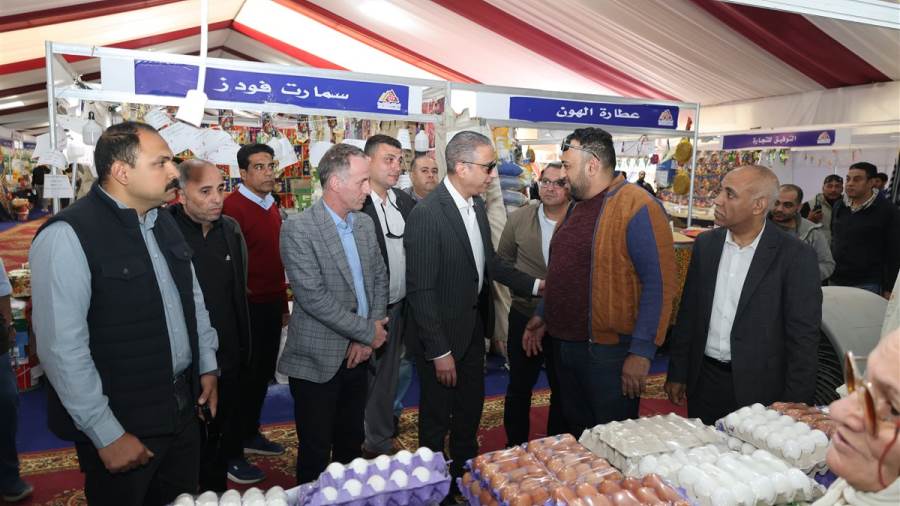 محافظ الجيزة يتفقد معرض «أهلاً رمضان» بمنطقة فيصل