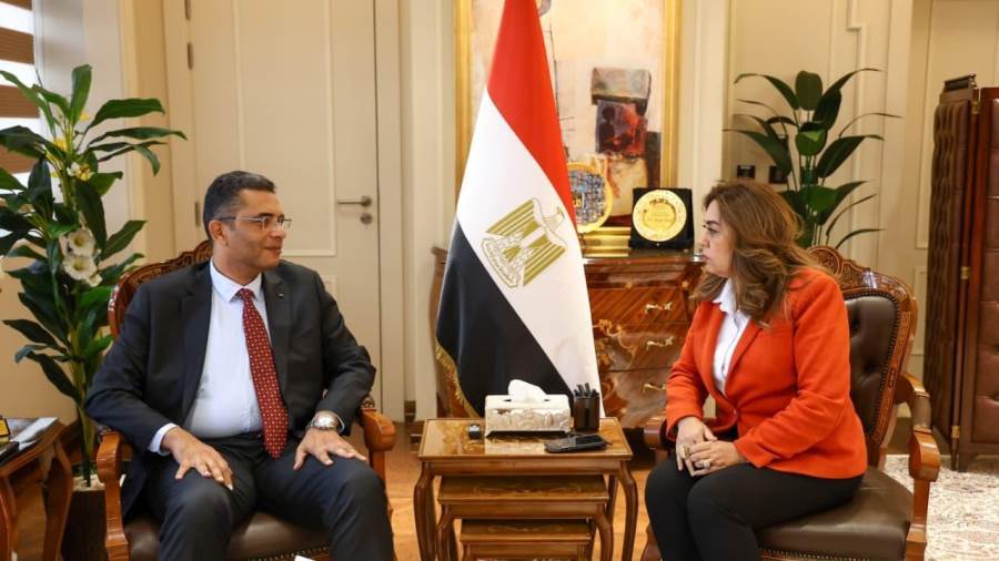 د.منال عوض تتابع مع محافظ البحر الأحمر ملف تقنين أراضي الدولة 