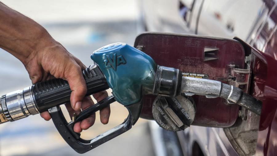 الحكومة تتوقع وفراً 33 مليار جنيه من زيادة أسعار الوقود