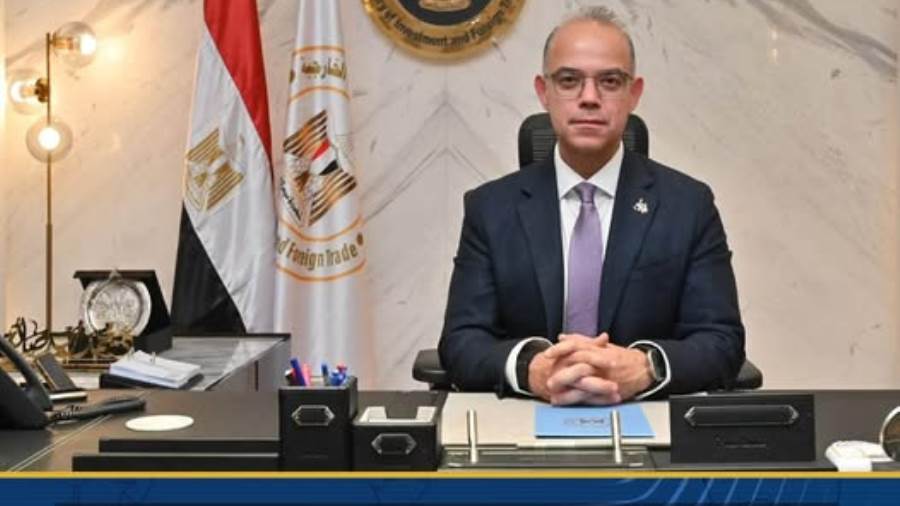 وزير الاستثمار يوجه بإلغاء توثيق عقود التأجير التمويلي لمشروعات المناطق الحرة