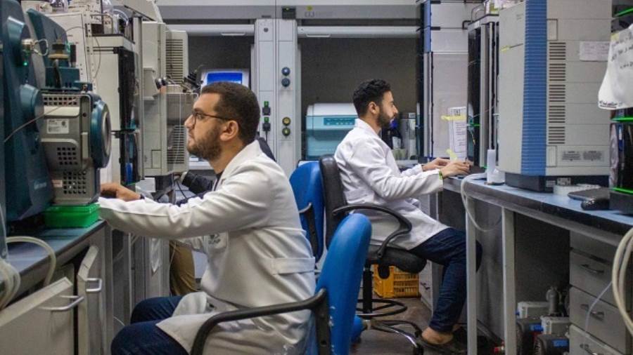 متبقيات المبيدات يفحص 3500 عينة من شحنات الصادر والوارد  