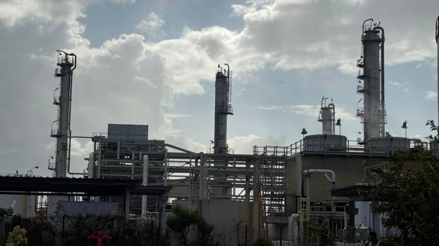 د.منال عوض: الانتهاء من الربط الالكترونى لمنظومة الرصد الذاتي لمداخن شركة "إيلاب" بالإسكندرية