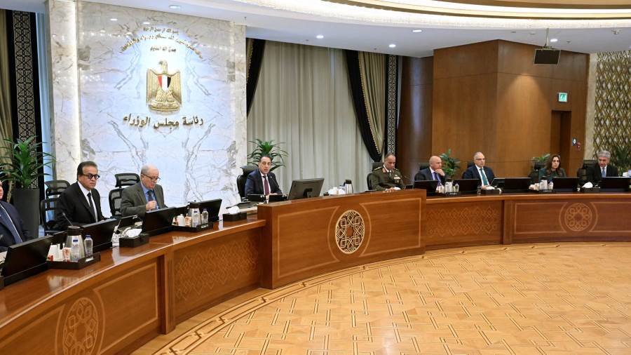 "مدبولي": تدبير الاحتياجات اللازمة مستلزمات الإنتاج والمواد الخام المطلوبة للمصانع