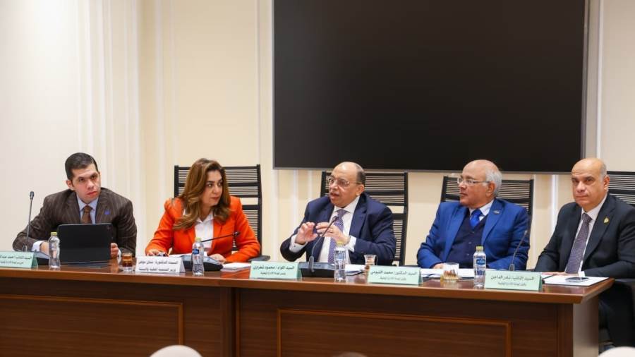 وزيرة التنمية المحلية تعرض رؤية الوزارة لمنظومة المخلفات أمام لجنة الإدارة المحلية