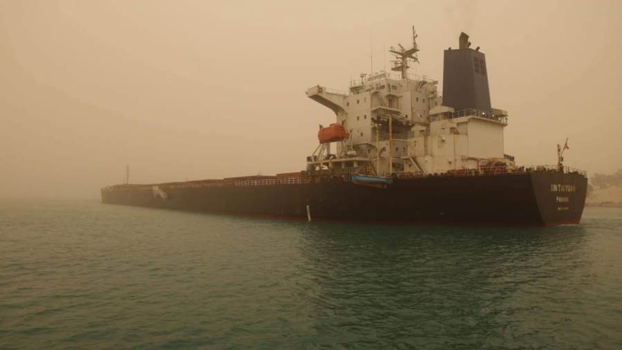 الفريق أسامة ربيع: نجاح تعويم سفينة الصب" XIN TAIN YUAN" 