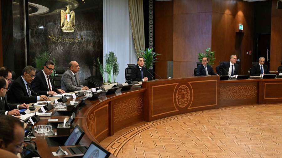 مجلس الوزراء يوافق على مشروع كتاب دوري للوزراء والمحافظين لترشيد الطاقة والوقود