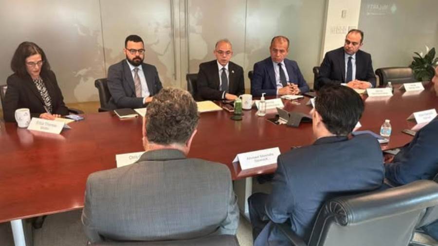 د.محمد صالح: الحكومة مستمرة في توفير بيئة استثمارية قائمة على الشفافية