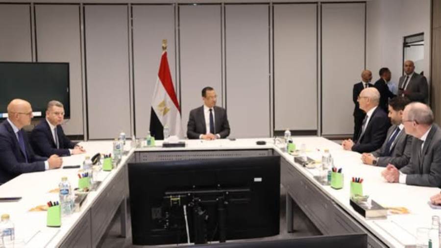 وزير الاتصالات: تعزيز التعاون مع الشركات العالمية للمساهمة في نقل الخبرات