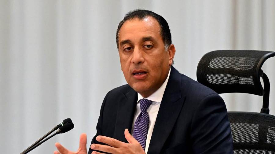 مدبولي: نجحنا في خفض التضخم لـ11.9% ورفع الاحتياطي النقدي لـ52 مليار دولار