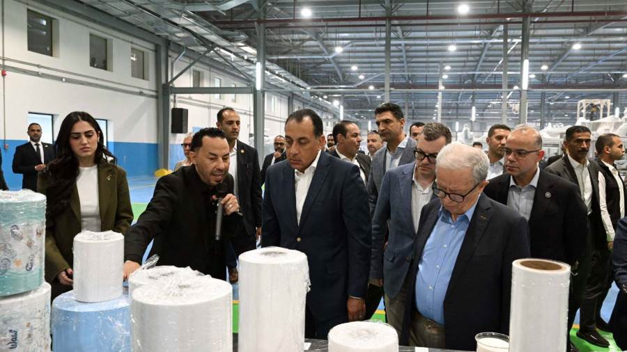رئيس الوزراء يفتتح مصنع "مودرن هايجينك" للمنتجات الورقية والصحية بــ100 مليون دولار