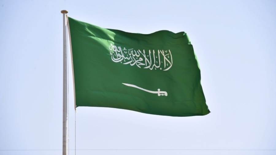 السعودية: غرامة 50 ألف ريال والسجن والترحيل للوافد الذي يتأخر عن المغادرة