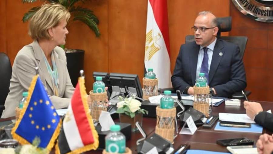 مصر تتفق مع الاتحاد الأوربي على التعاون بالطاقة المتجددة وتطوير أسواق الكربون