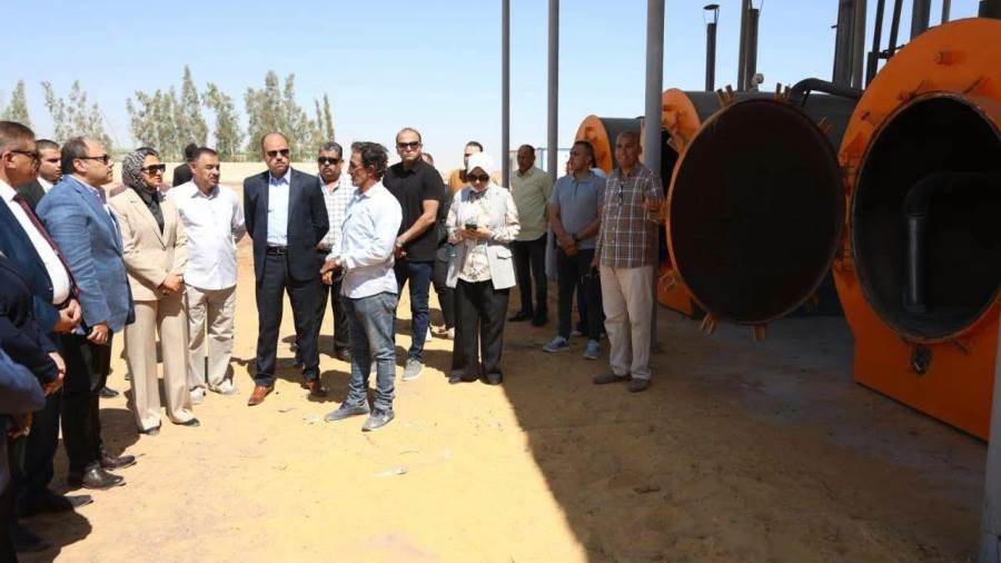 طفرة مجتمعية يحققها مصنع تدوير المخلفات الزراعية بالخارجة.. تعرف على التفاصيل