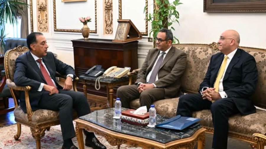 مدبولي يبحث مع رئيس جهاز تنمية المشروعات خطة الفترة القادمة
