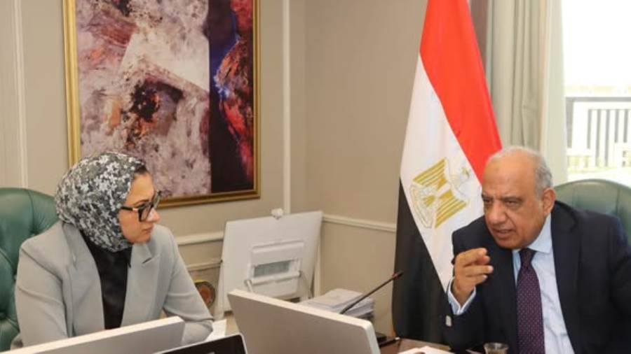 خطة حكومية للتوسع في استخدام الطاقة الشمسية بالمشروعات الزراعية بالوادي الجديد
