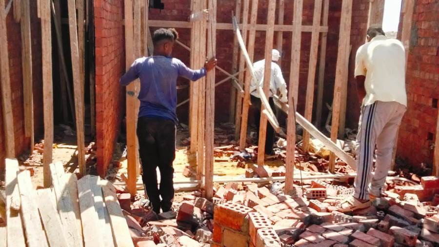 المهندس نادر زعفر: إزالة فورية لكافة المخالفات البنائية بمدينة 6 أكتوبر