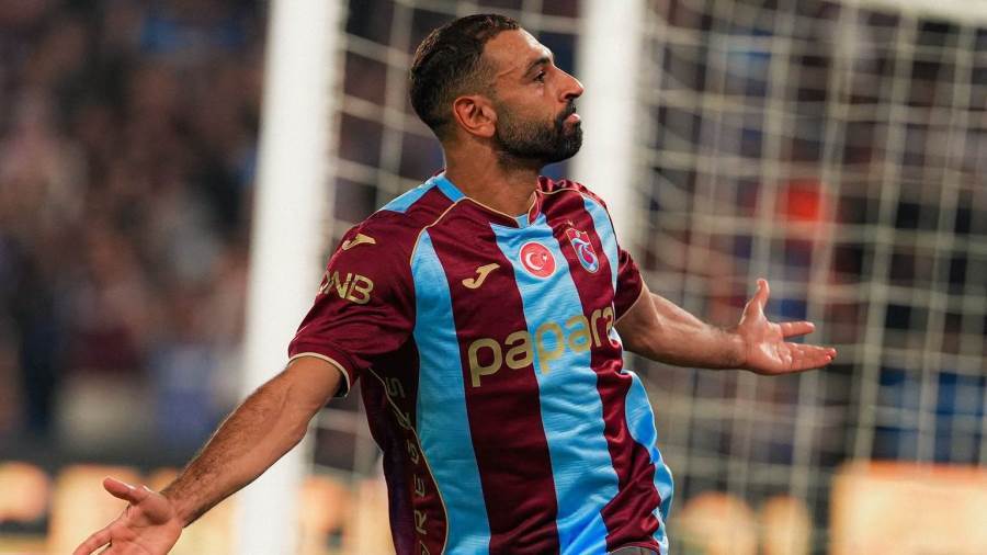 بهدفي صلاح.. طرابزون سبور يفوز على باشاك شهير بالدوري التركي