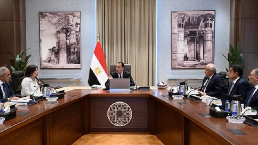 الحكومة تناقش خطط تطوير الساحل الشمالي الغربي.. تعرف على التفاصيل